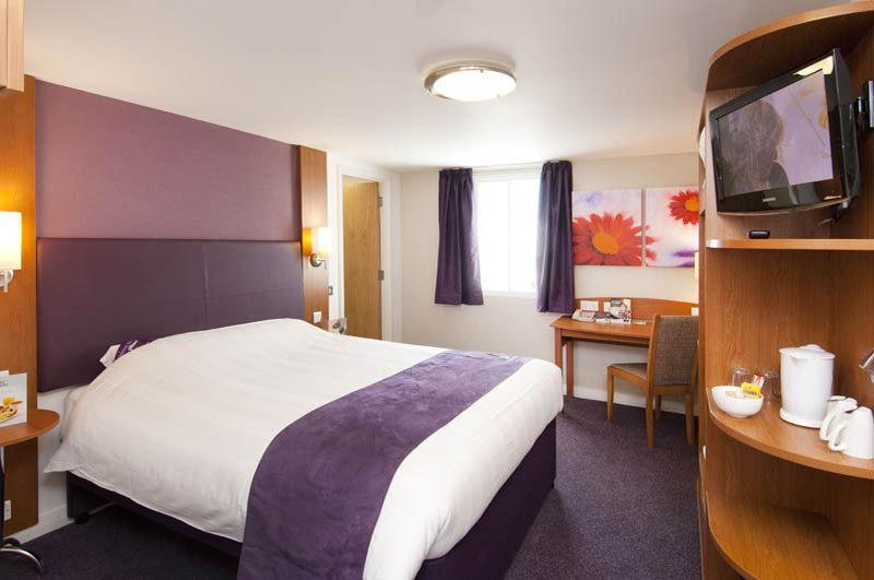 Premier Inn Greenock Exterior photo