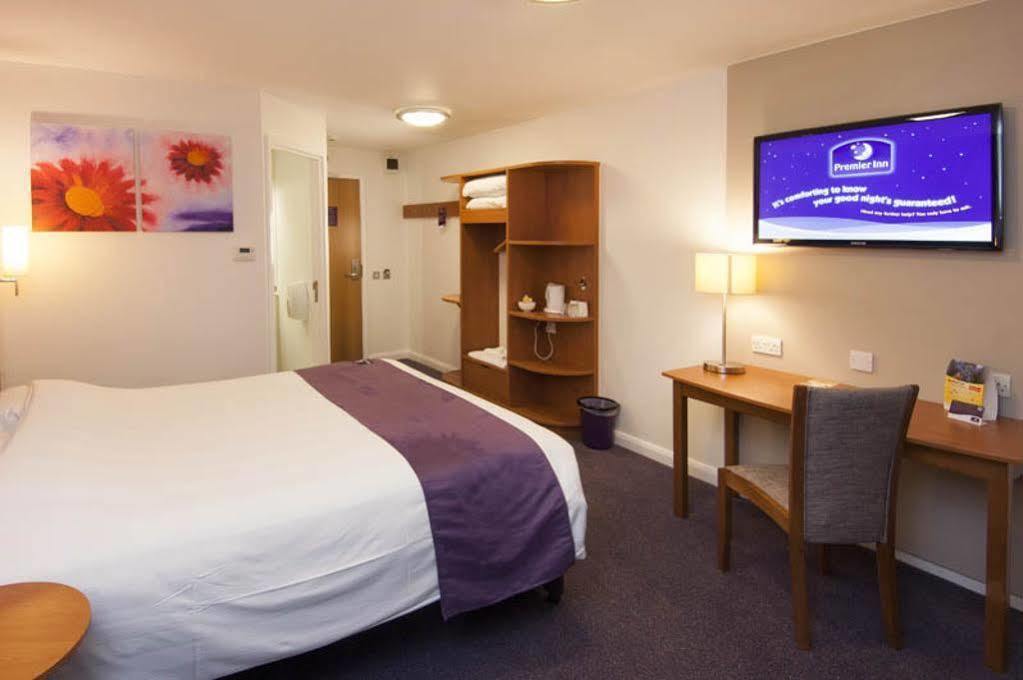 Premier Inn Greenock Exterior photo