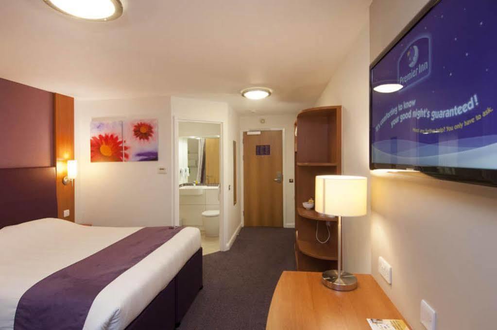 Premier Inn Greenock Exterior photo