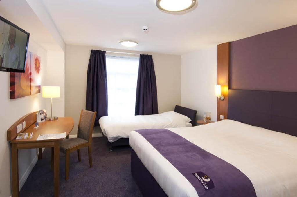 Premier Inn Greenock Exterior photo